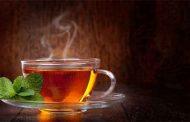 هل تعلمون أنّ الشاي يمكن أن يسبّب الادمان أيضاً؟ اليكم الاعراض التي يجب التنبّه اليها...