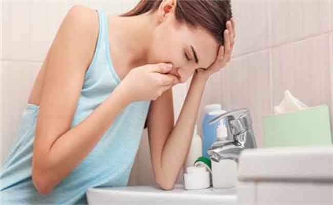 تناولوا هذه المشروبات بعد التعرض للاستفراغ!