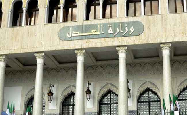 إضراب أمناء الضبط و موظفو قطاع العدالة