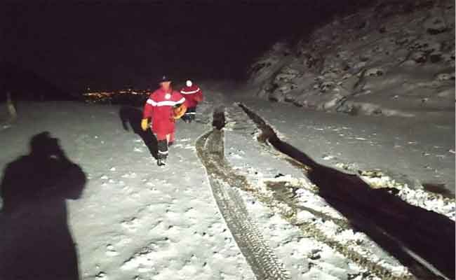 الحماية المدنية تنقذ العالقين في قمة لالة خديجة بتيكجدة