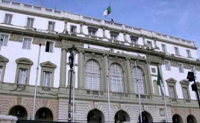 نسبة المشاركة في انتخابات مجلس الأمة تبلغ 21ر96 بالمائة