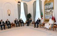 الرئيس تبون يجري محادثات مع أمير دولة قطر بالدوحة