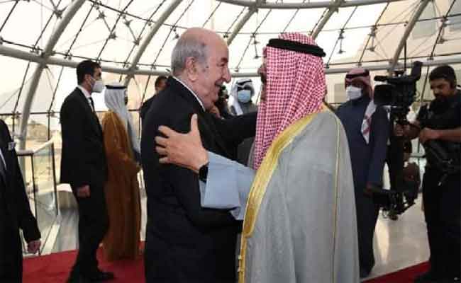 تبون يغادر الكويت بعد زيارة دامت يومين