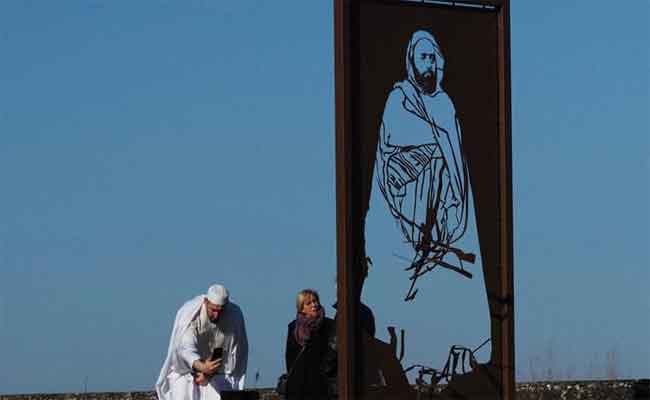 تنديد الجزائر “بفعل التخريب الدنيء” لتمثال الأمير عبد القادر