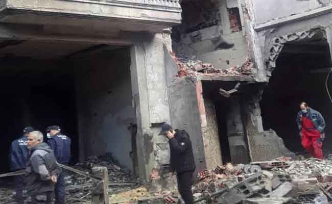 ترحيل العائلات التي تضررت من انفجار عين ولمان إلى دار الشباب