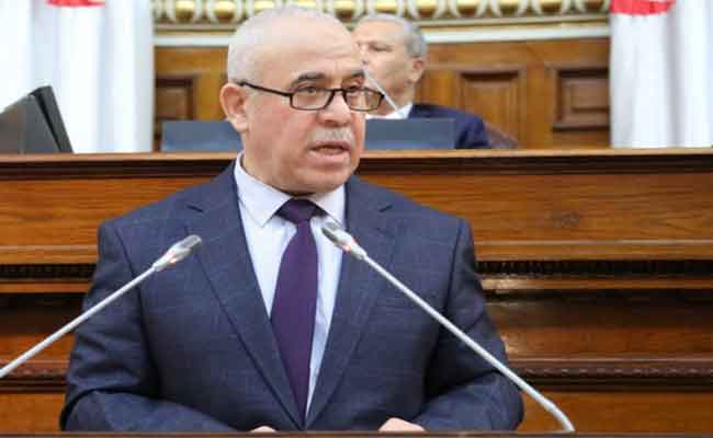 وزير العمل شرفة يؤكد أن استفادة البطالين من منحة البطالة إلى غاية العثور على عمل