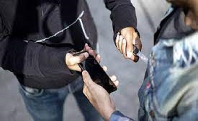 اعتقال عصابة تسرق الهواتف في تبسة