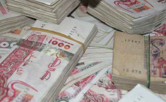 حجز أوراق مالية مزورة و توقيف مشتبه فيه في الشراقة بالعاصمة