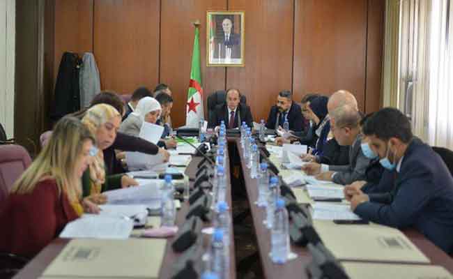 اجتماع لجنة الشؤون القانونية للمجلس الشعبي للفصل في مواد 4 مشاريع قوانين