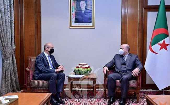 استقبال الوزير الأول للمدير الإقليمي للبنك الدولي في المغرب العربي ومالطا