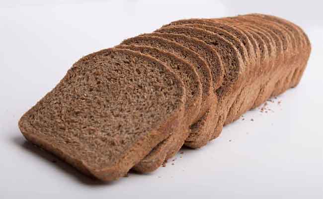 كيف يؤثر التوست الأسمر على وزنك؟