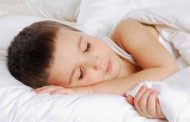 أي خطوات يمكن ان تساعدكِ لتعويد طفلكِ على النوم المبكر؟