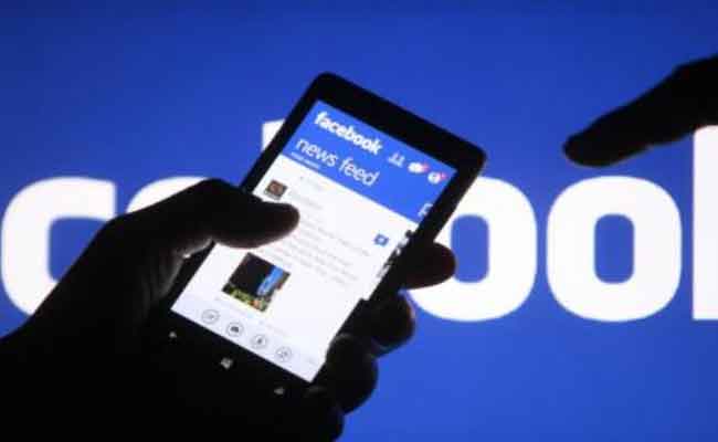 أستاذات يرفعن شكاية ضد تلميذات نشرن صورهن على الفايسبوك بتبسة