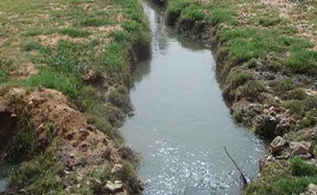 تدخل الدرك لتوقيف عملية سقي أرض فلاحية بالمياه المستعملة بباتنة