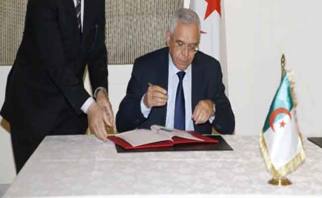 توقيع مذكرة تفاهم بين الجزائر و السعودية في المجال القضائي تؤسس للتعاون ضد الإجرام