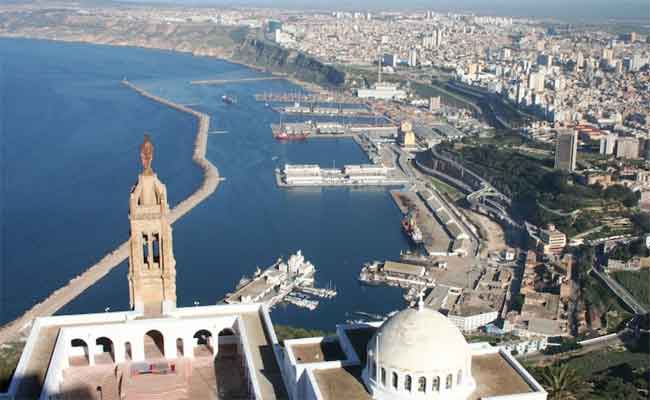 تظاهرة فنية تحتفي ب”ابداعات المرأة الجزائرية بين الماضي و الحاضر”في عيد المرأة العالمي…