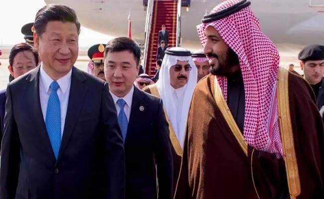 السعودية ستستخدم اليوان بدلا من الدولار في مبيعات النفط إلى الصين
