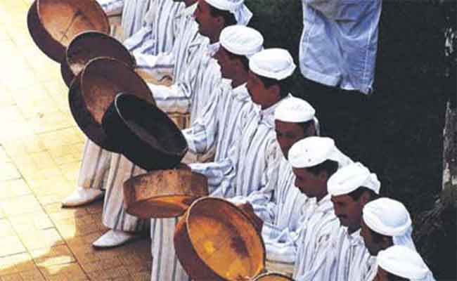 فرقة “السلام” لتبسة تخطف المرتبة الأولى في ختام مهرجان الانشاد المحلي السادس بقالمة…