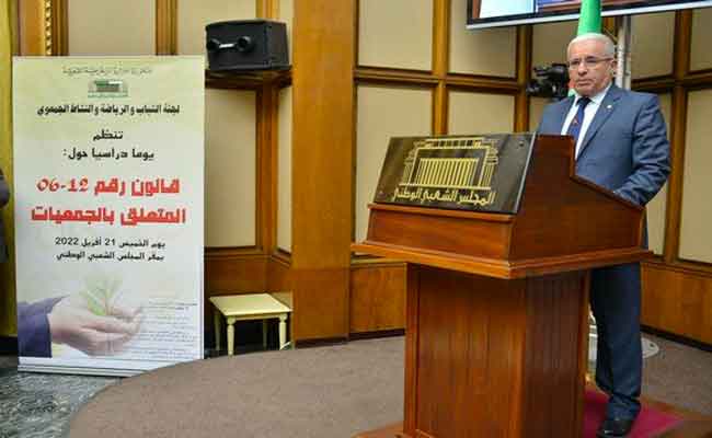 بوغالي : “إيلاء الدستور الأهمية لإنشاء الجمعيات دليل على ما لها من دور في البناء المجتمعي والإقلاع الحضاري”