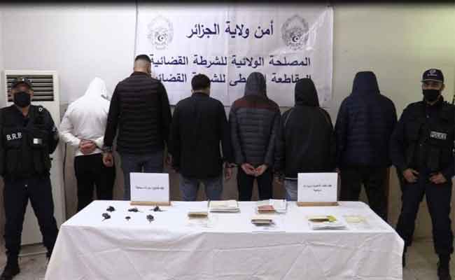 الإطاحة بعصابة إجرامية تحترف سرقة السيارات بالعاصمة