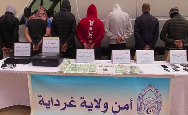 الإطاحة بشبكة إجرامية تحترف تزوير النقود بغرداية