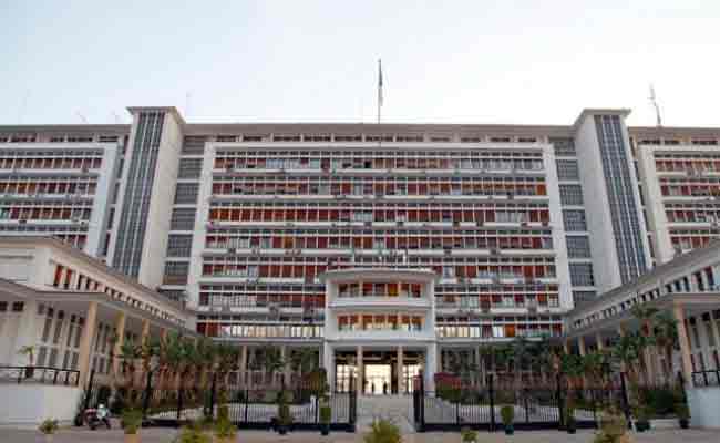 استقبال بن عبد الرحمان لوفد عن مجلس تجديد الاقتصاد الجزائري