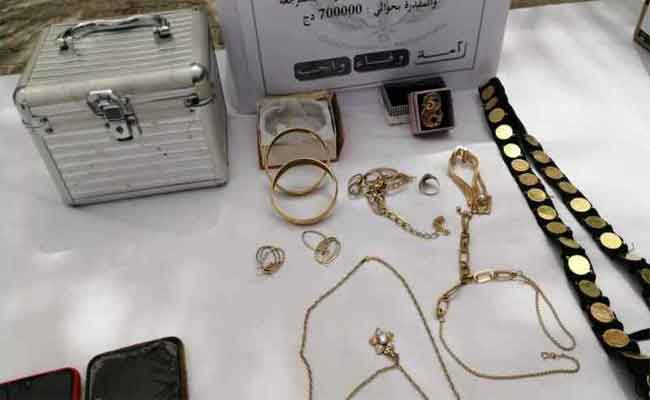 الإطاحة بعصابة سطت على أزيد من مليار و مجوهرات بالوادي