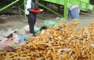 عمال النظافة جمعوا 10 أطنان من مادة الخبز منذ بداية رمضان بالعاصمة