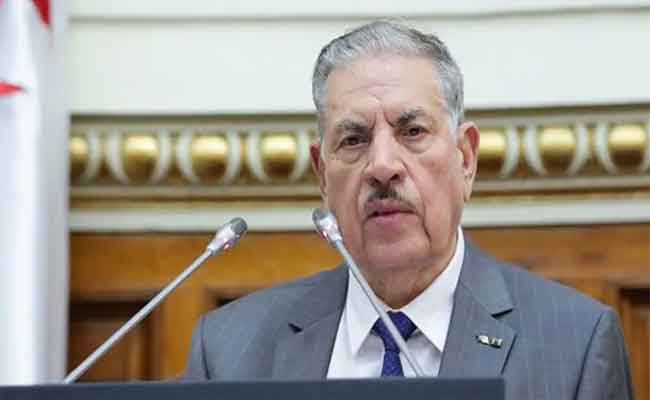 قوجيل : “القراءات التمييزية غير مقبولة ويجب الابتعاد عنها فلا دخل للغاز والبترول بمشاكل التنمية في الجزائر”