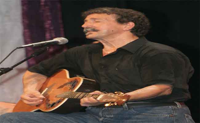 لونيس أيت منقلات يشعل ليالي رمضان في بجاية…