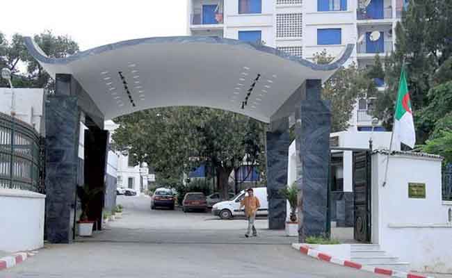 الأحد المقبل فاتح مايو عطلة مدفوعة الأجر