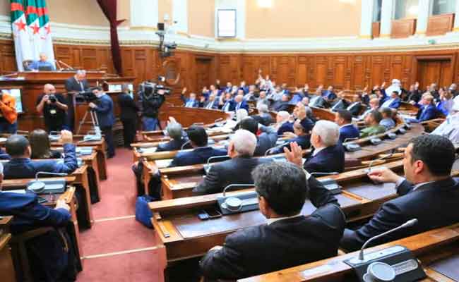 مصادقة مجلس الأمة على أربعة مشاريع قوانين تخص قطاع العدالة