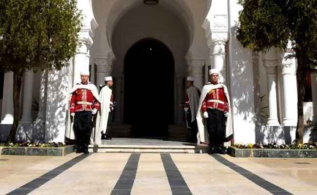 إنهاء مهام المستشار المكلف بالجمعيات الدينية عيسى بن الأخضر لخرقه واجب التحفظ