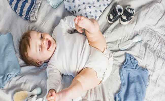 كيف يجب أن تكون ملابس الرضيع خلال فصل الربيع؟