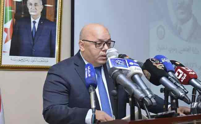 وزير المجاهدين يدعو إلى العناية بالذاكرة الوطنية وحمايتها