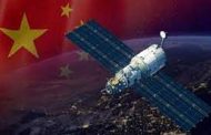 الصين ترسل قمرين صناعيين الى الفضاء...