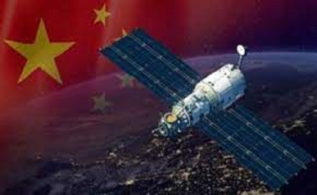 الصين ترسل قمرين صناعيين الى الفضاء...