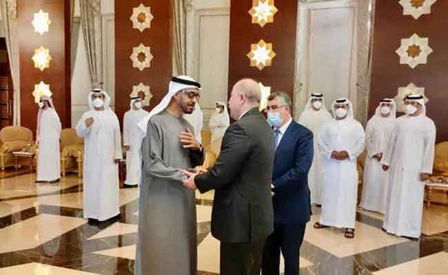 بن عبد الرحمان يؤدي واجب العزاء لعائلة المرحوم الشيخ خليفة بن زايد بتكليف من الرئيس تبون