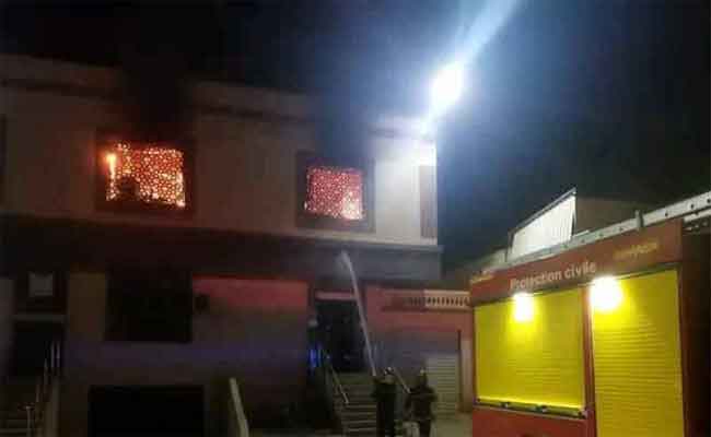 اندلاع حريق مهول بمستودع لبيع الخزف في الشلف