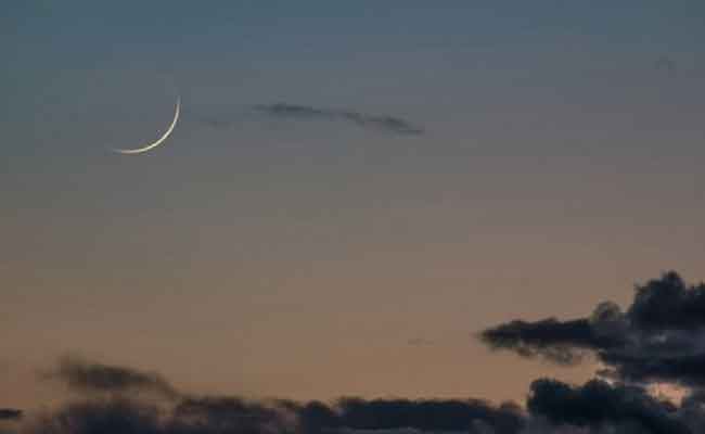 إعلان يوم الإثنين أول أيام عيد الفطر المبارك في الجزائر