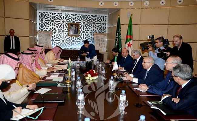 لعمامرة يترأس بمعية نظيره السعودي الدورة الثالثة للجنة التشاور السياسي الجزائرية-السعودية