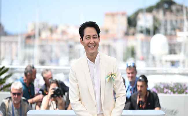 نجم “لعبة الحبار” لي جونج جاي يوقع فيلم” مطاردة” تمثيلا و تأليفا واخراجا والعرض الأول في “كان”…