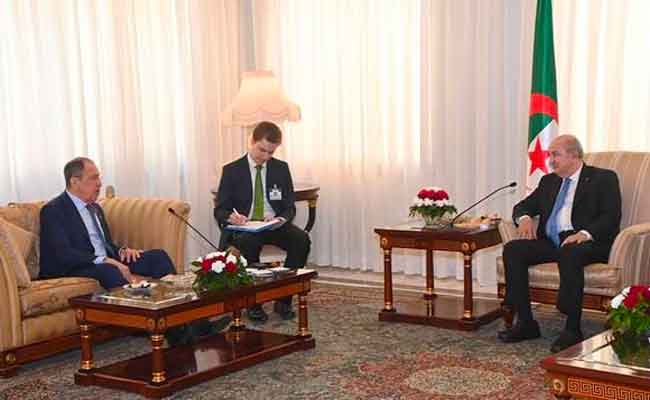 استقبال تبون لوزير خارجية روسيا