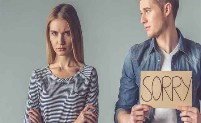 هل تعلمون أنّ الاعتذار يمكن أن يكون مفيداً نفسياً لكم؟