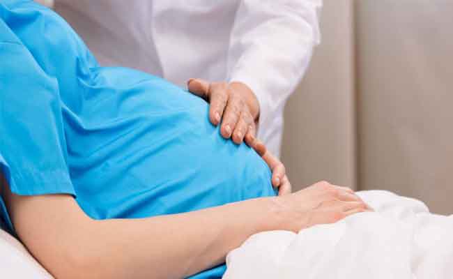 هل من مخاطر محتملة للولادة المهبلية بعد القيصرية؟