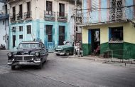 أمريكا تخفّف العقوبات عن كوبا