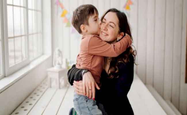 أي عبارات يحبّ طفلكِ سماعها منكِ؟