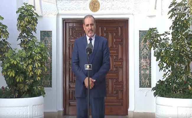 بن زيادي يؤكد سعي الرئيس لـ”بناء توافق حول القضايا الوطنية المهمة”