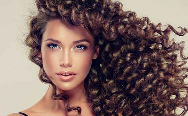 هل تبحثين عن طريقة العناية بشعرك المجعد على الأصول؟ اذاً اليك هذه النصائح…