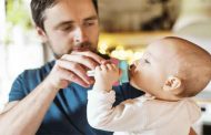 هل من الآمن أن يشرب الرضيع المياه المعدنية المعبأة؟